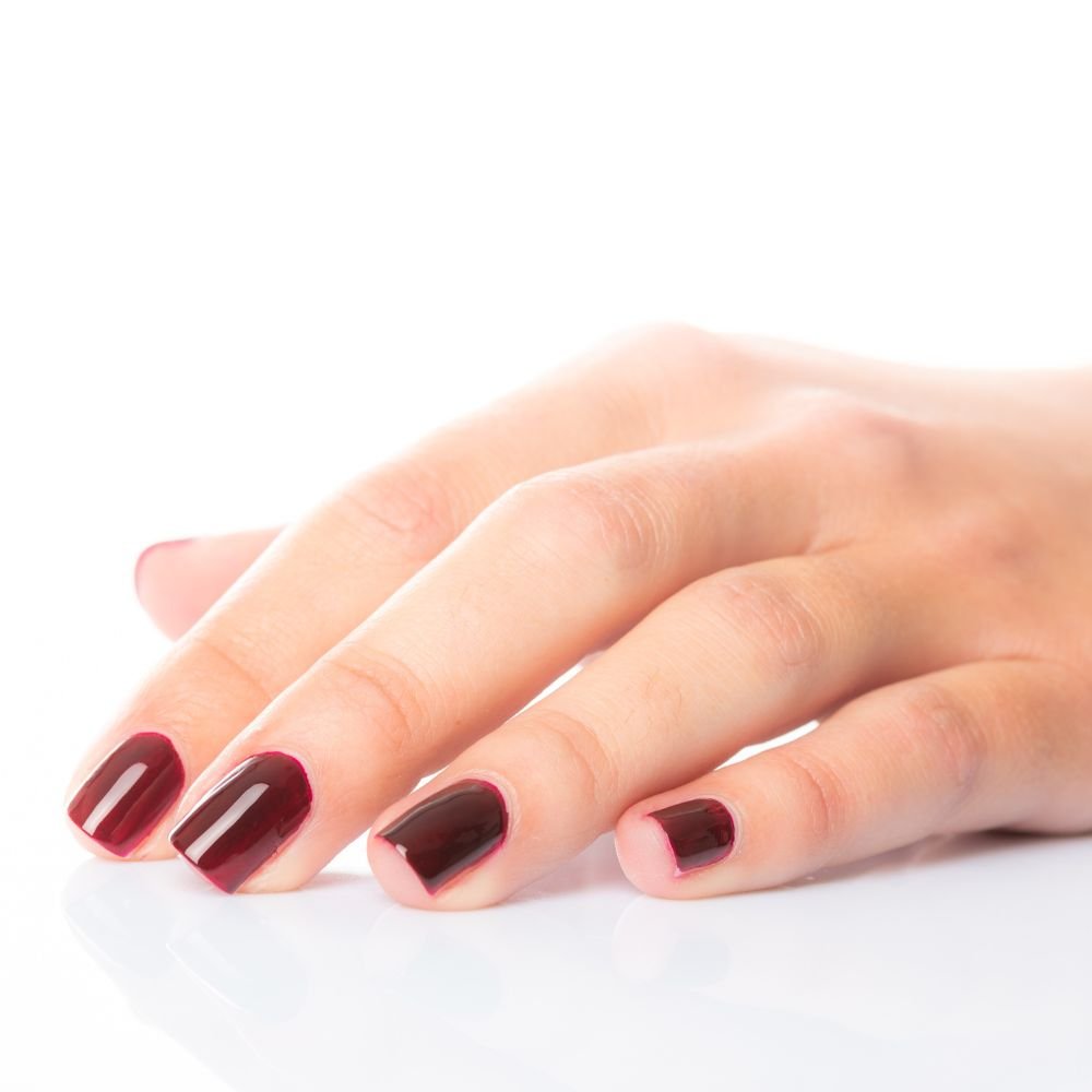 vernis ongles rouge noir cerise