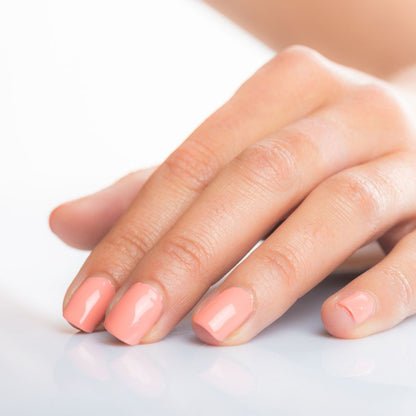 Manucure vernis ongles rose